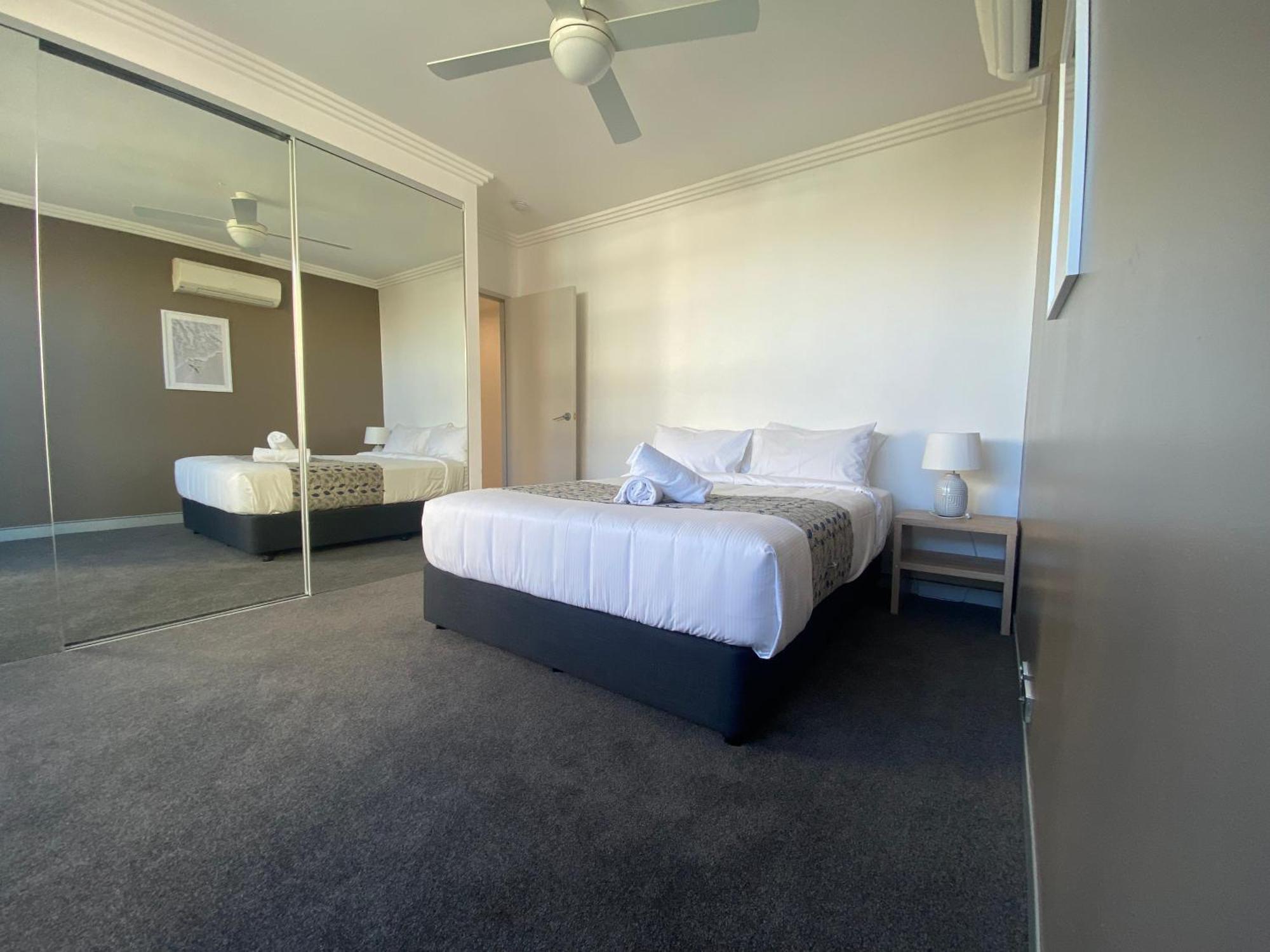 רדקליף Redvue Holiday Apartments מראה חיצוני תמונה