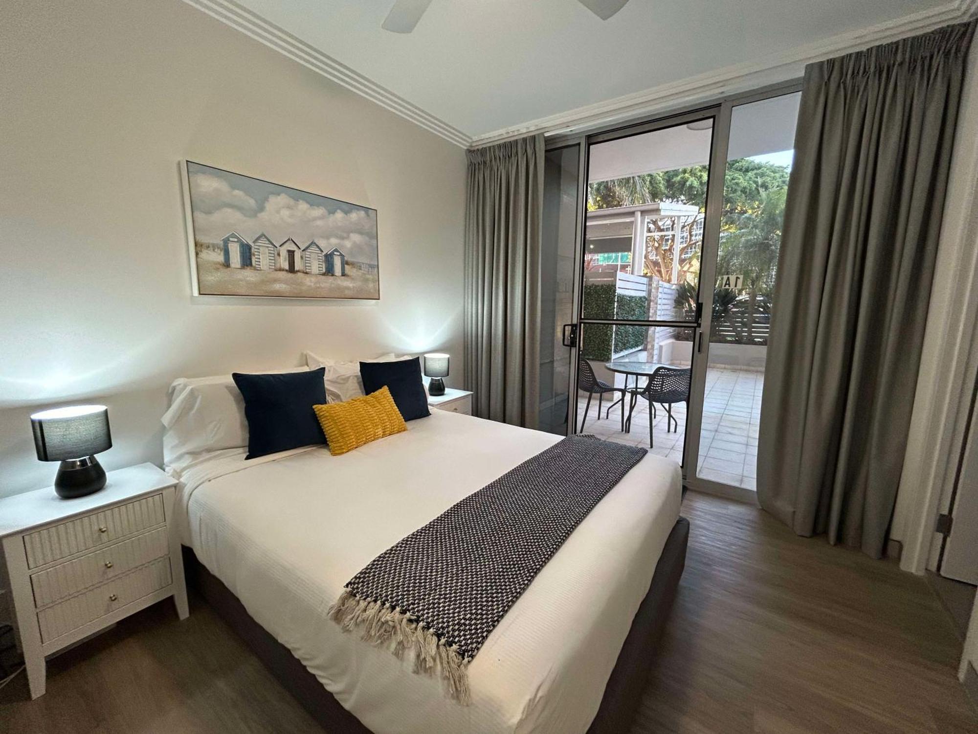 רדקליף Redvue Holiday Apartments מראה חיצוני תמונה
